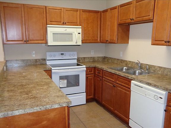 2nd image of 801 Vizcaya Ct