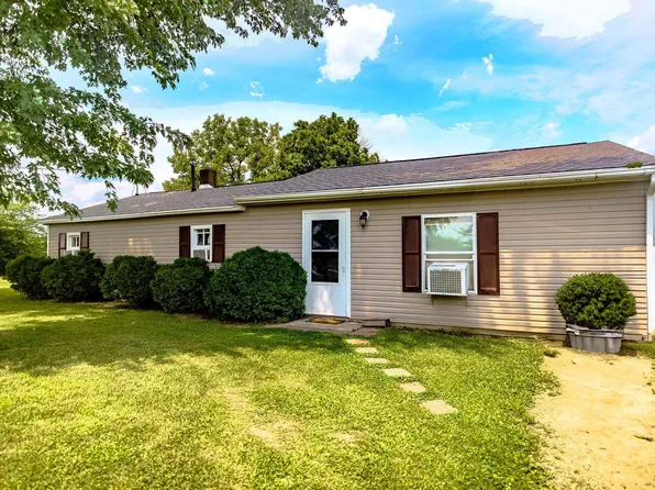 2118 W Tower Rd, Williamsport, IN 47993