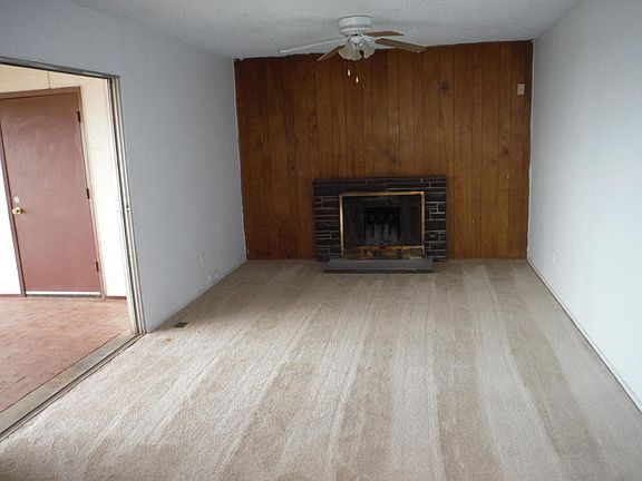 2nd image of 5610 Essex Dr NW