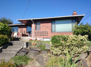 3227 37th Ave SW, Seattle, WA 98126