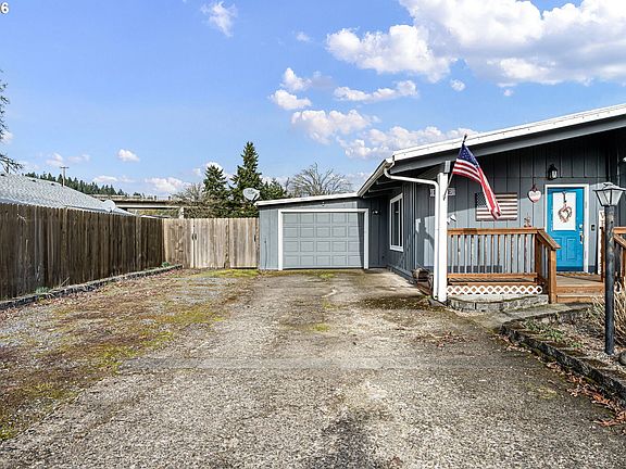 4th image of 1532 E Chamberlain Ave