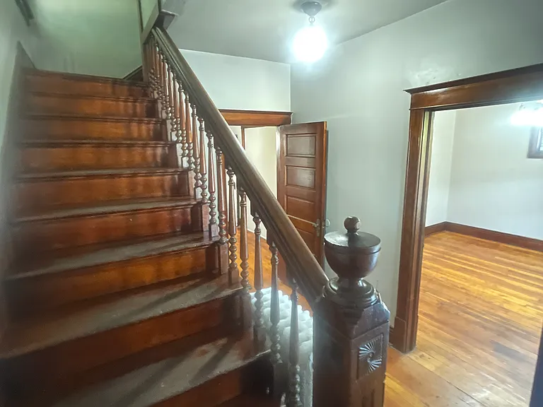 2516 Wirt St — Photo 13