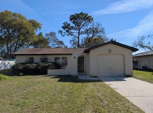 2262 Lake Forest Ave, Spring Hill, FL 34609