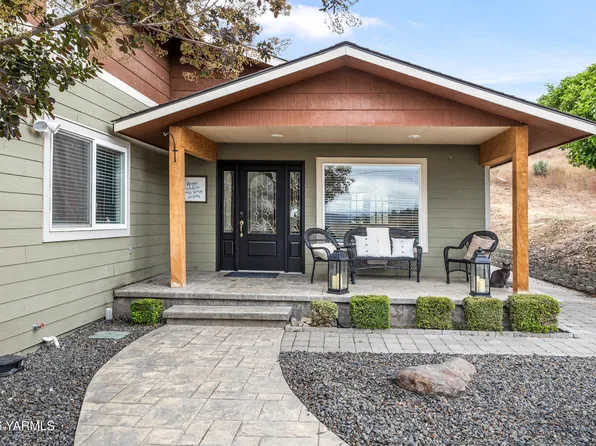 2121 Pleasant Hill Rd, Selah, WA 98942