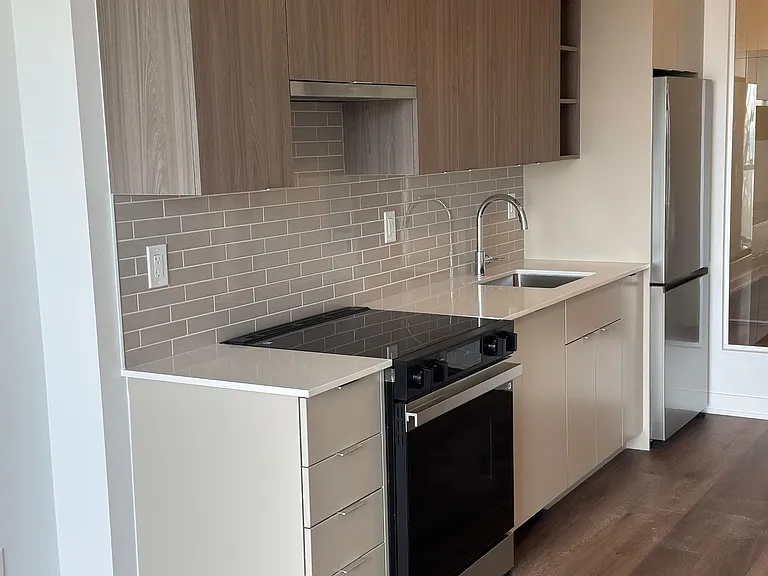 2075 Lakeshore Rd #311 — Photo 8