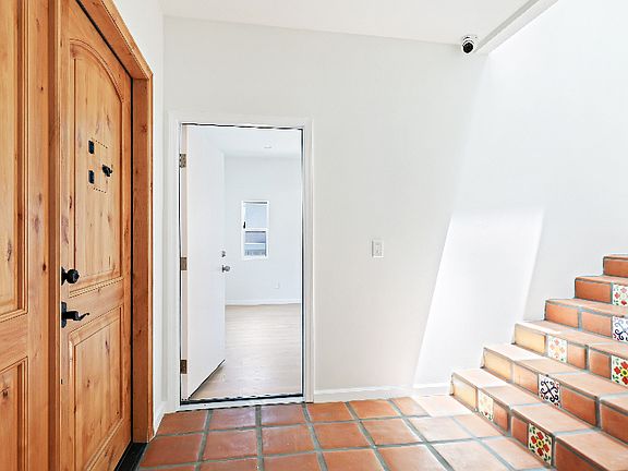 5th image of 5232 1/2 W 20th St