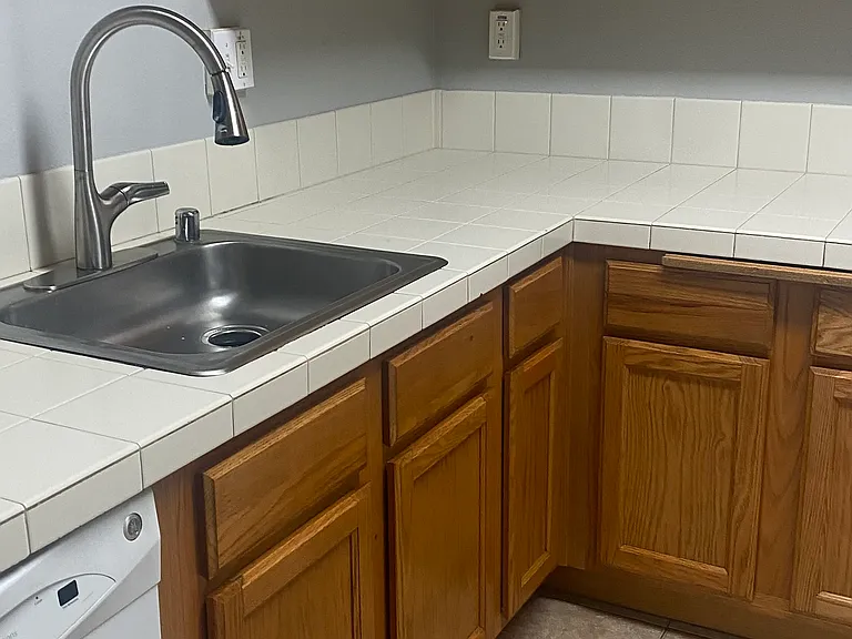 2460 Avignon Cir — Photo 11