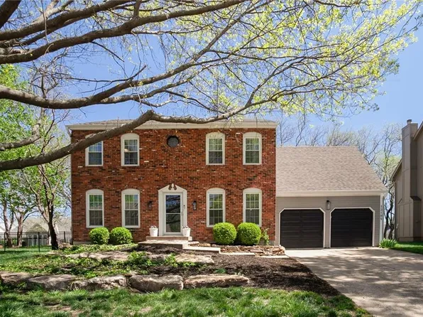 12105 Beverly St, Overland Park, KS 66209