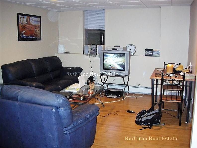2nd image of 7 Lothian Rd #58489