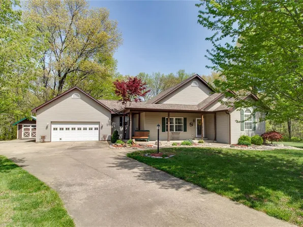 1414 Blue Jay Ct, Grafton, IL 62037