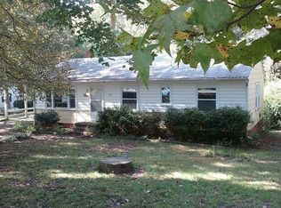 1108 Adkins Rd, North Chesterfield, VA 23236