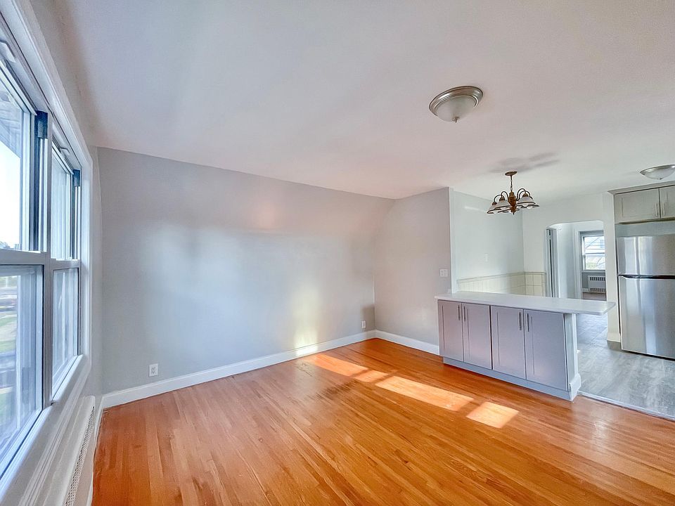 1st image of 19914 48th Ave #2F