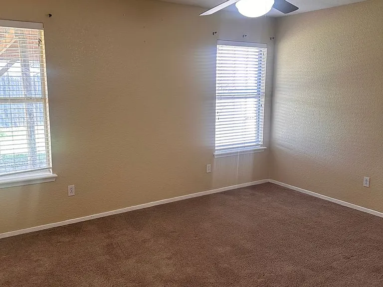 3834 Purdue Ln — Photo 9