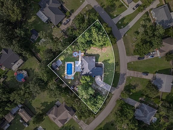 2nd image of 140 Duncan Dr