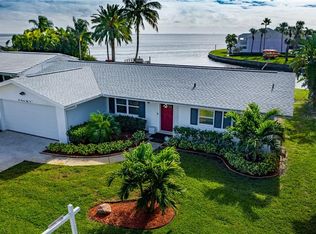 556 Dolphin Ave SE, Saint Petersburg, FL 33705
