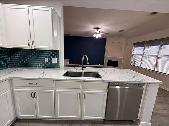 5th image of 645 Arrowood Pl