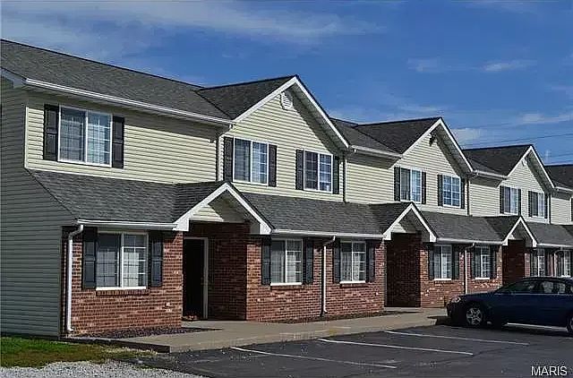 1st image of 110 N Progress Dr #3