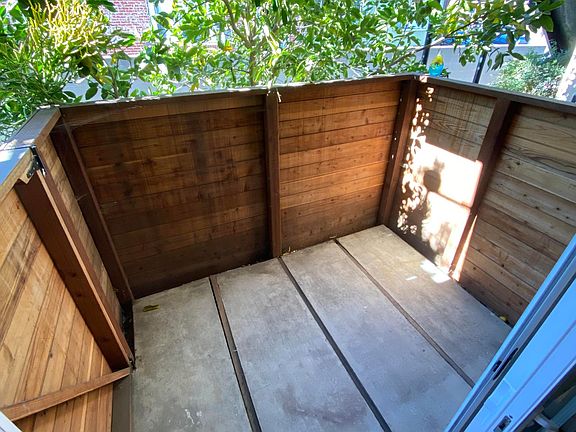 2nd image of 2854 Rowena Ave APT 2