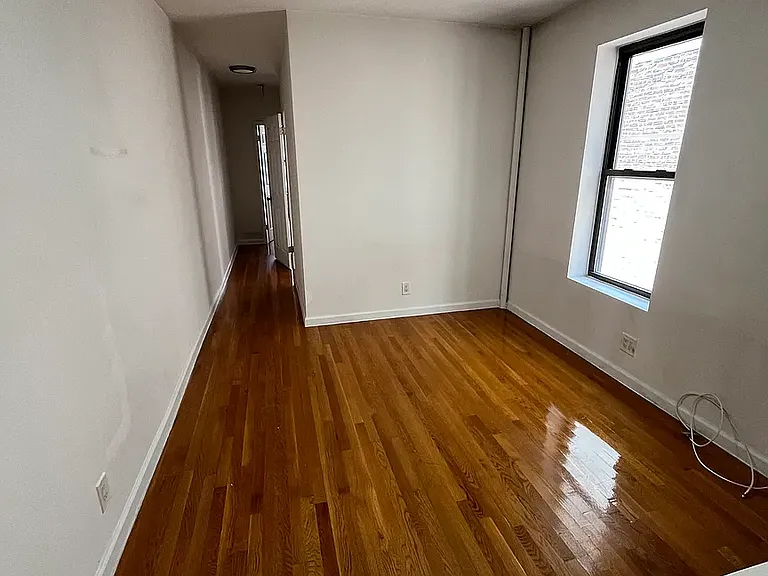 542 E 82nd St #19 — Photo 5