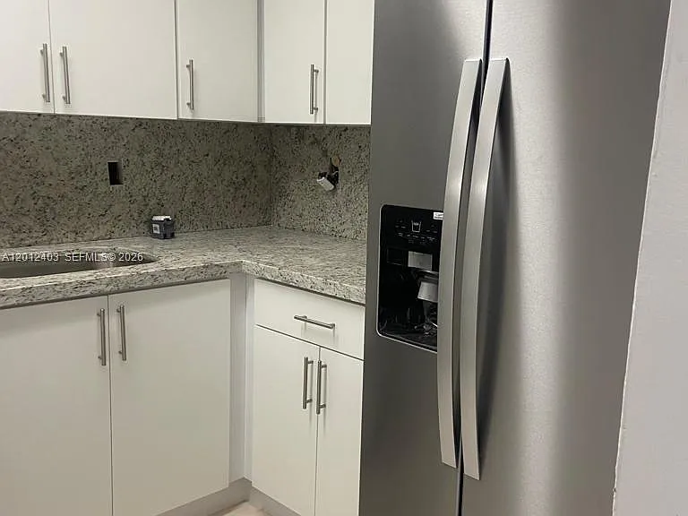 8990 SW 24th St #19 — Photo 5