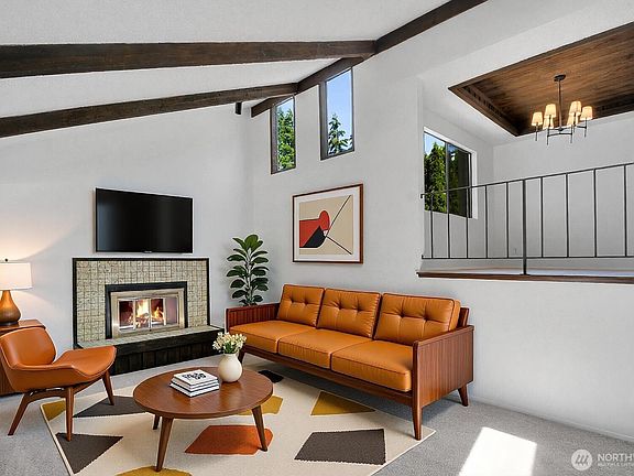 3rd image of 6530 W Mercer Way