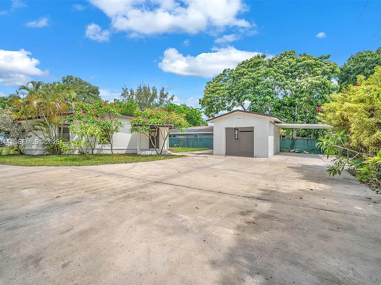 5096 SW 28th Ter — Photo 45