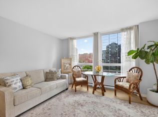 811 Helmcken St #1005, Vancouver, BC V6Z1B1