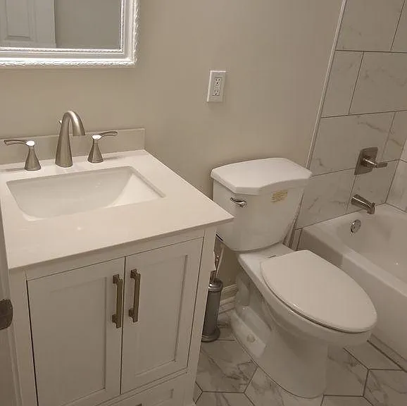 Unit 337 (left side) Bathroom