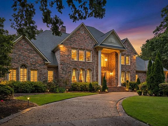3rd image of 37 Chenal Cir