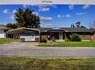 39929 W Drury Ln, Howe, OK 74940