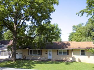 402 N Allyn St, Carbondale, IL 62901