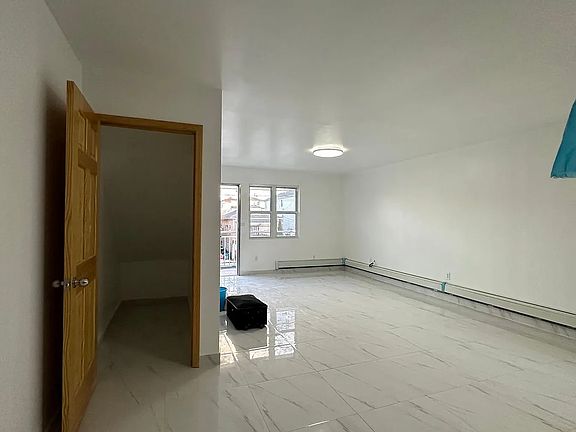 3rd image of 117 Winham Ave #1