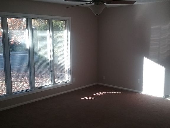 4th image of 3143 Stinson Blvd