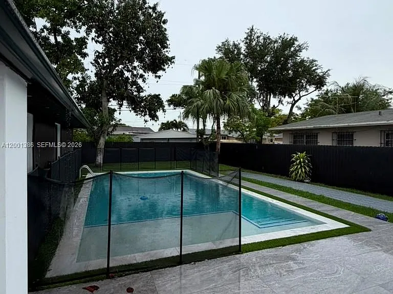10460 SW 26th Ter — Photo 23