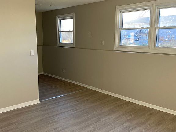 3rd image of 769 W 61st St APT 6