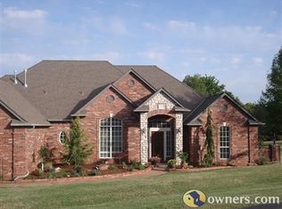 2327 Twin Creek Ln, Newcastle, OK 73065