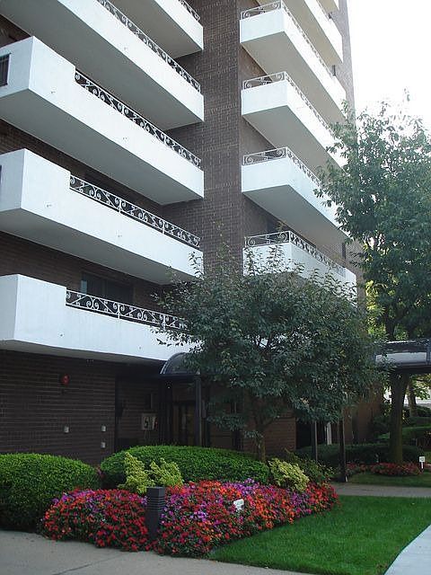 2nd image of 9632 Highland Rd