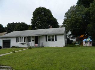 50 Maynard St, Putnam, CT 06260