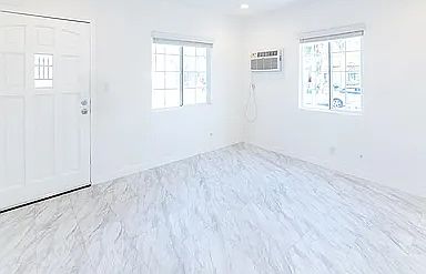 5th image of 2937 Gracia St #1