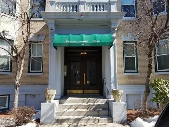 88 Gordon St APT 101, Brighton, MA 02135
