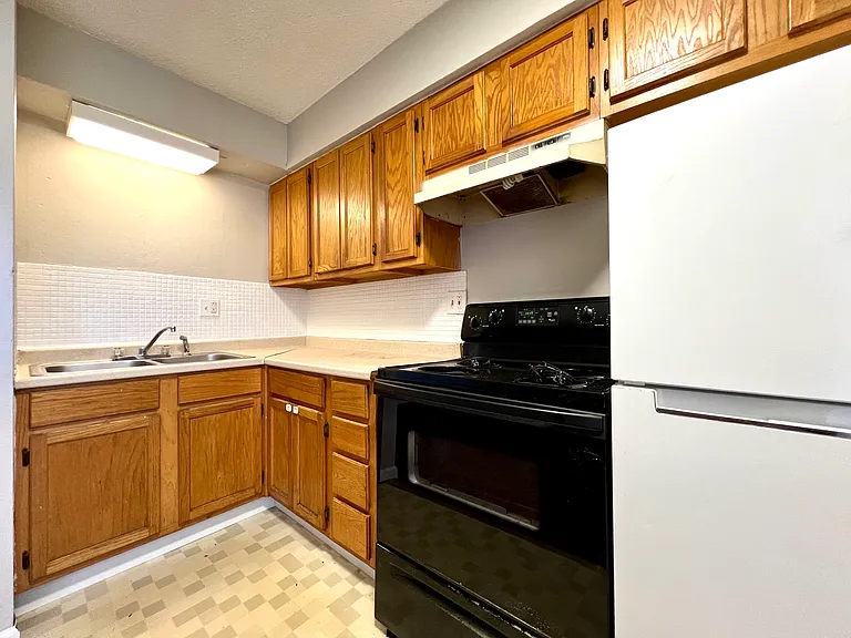 42 York Port Dr #42 — Photo 5