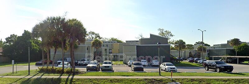 1st image of 180 Scottsdale Sq