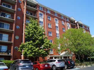 100 N Milwaukee Ave APT 208, Wheeling, IL 60090