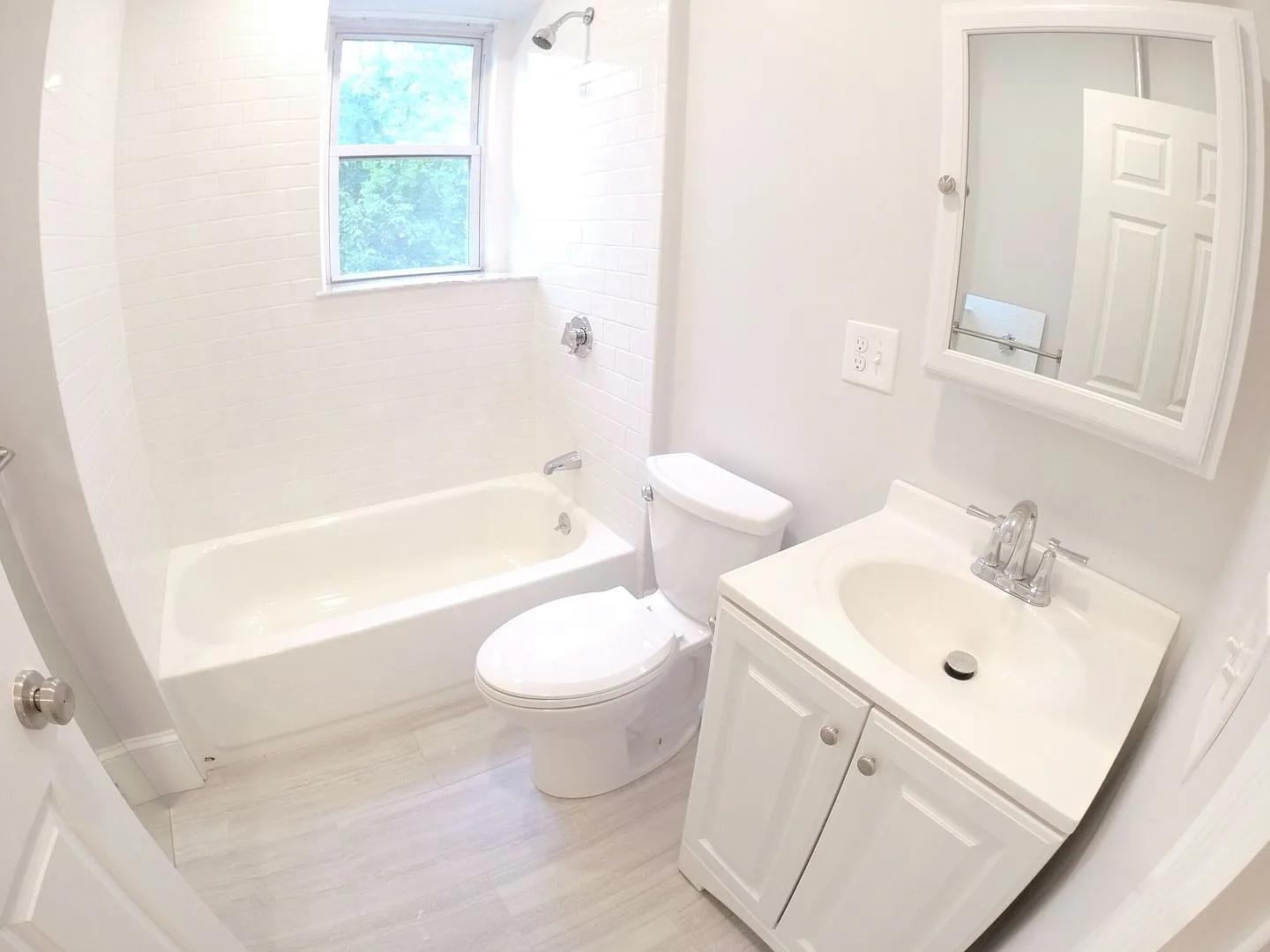 Nice 1 bed in Brookline VIllage — Photo 1