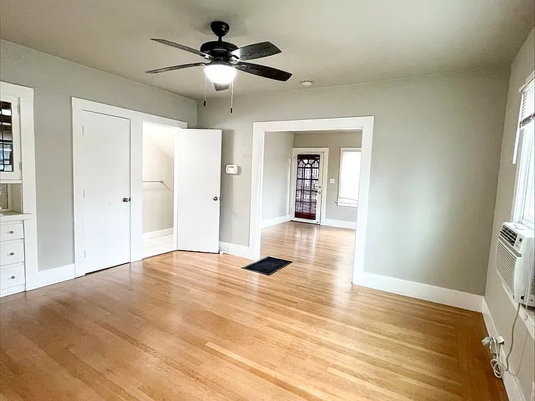 2801 H Street — Photo 2