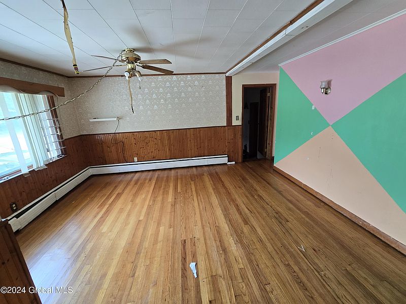 3rd image of 2185 Lenox Road