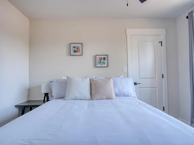 2130 Gent Ave — Photo 24