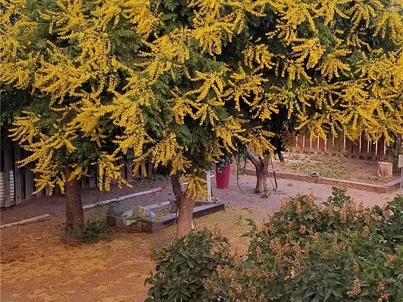 5th image of 561 Main St