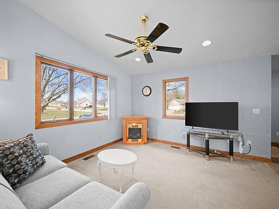 4th image of 3862 Bent Pine Dr