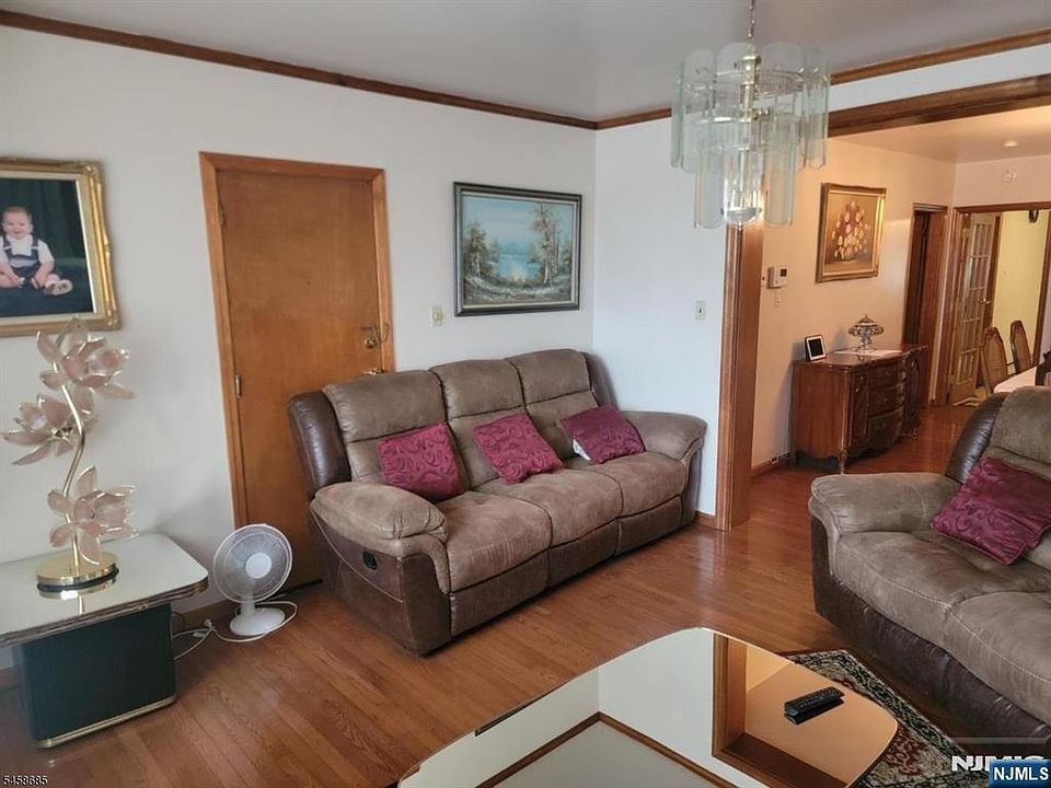 1st image of 581 7th Street